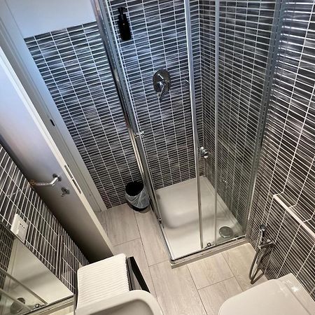 Apartmán Rafael Milano - 10 Min From Linate Airport, Centrale Fs, Ospedale San Raffaele Exteriér fotografie