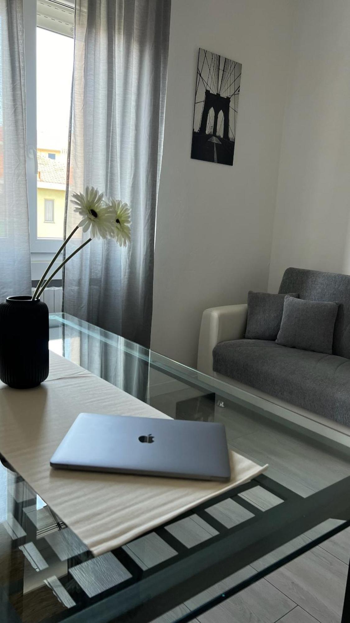 Apartmán Rafael Milano - 10 Min From Linate Airport, Centrale Fs, Ospedale San Raffaele Exteriér fotografie