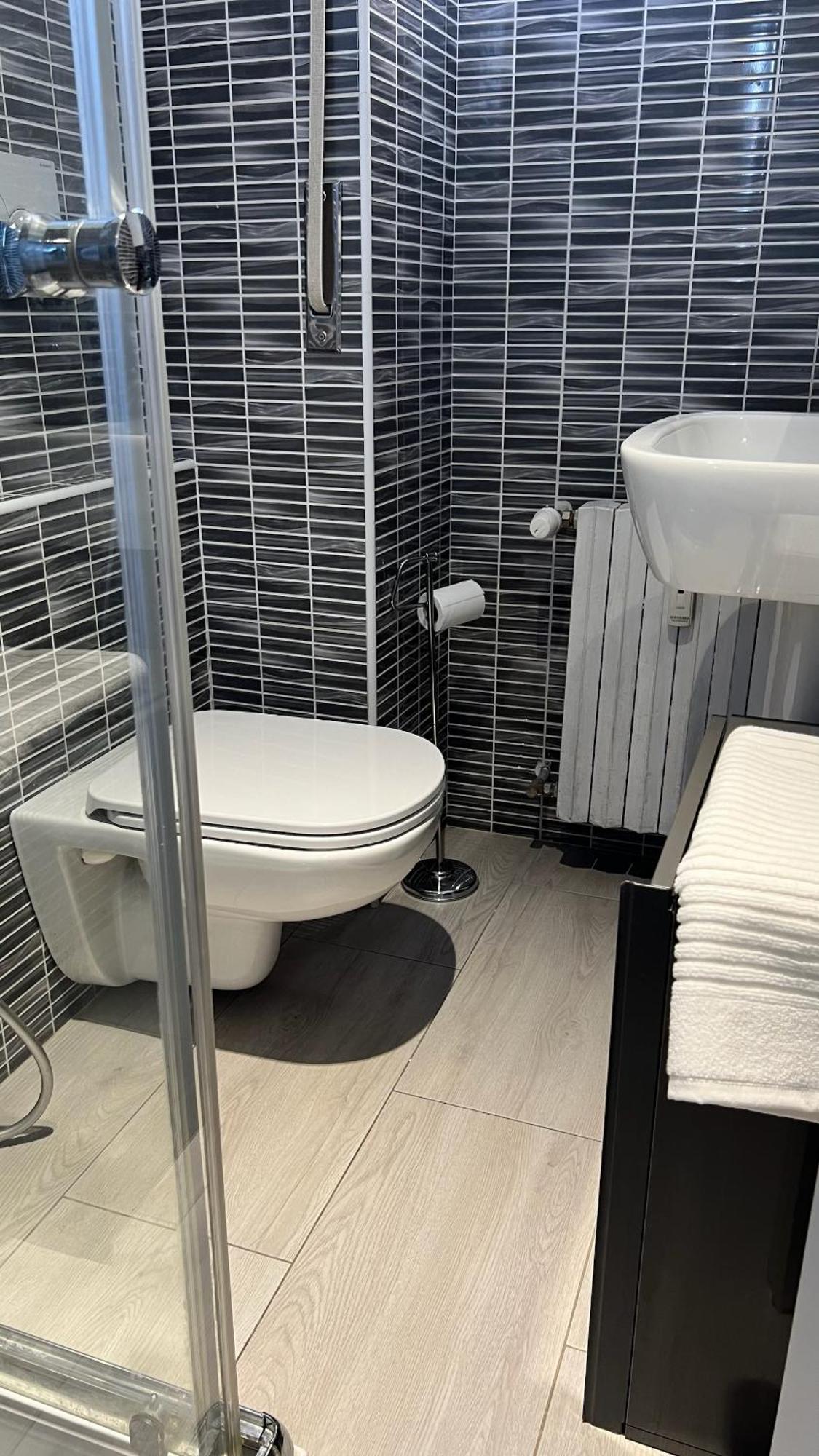 Apartmán Rafael Milano - 10 Min From Linate Airport, Centrale Fs, Ospedale San Raffaele Exteriér fotografie